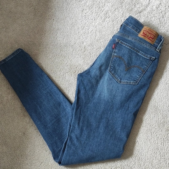 Levi's Super Skinny Jeans - Picture 2 of 5